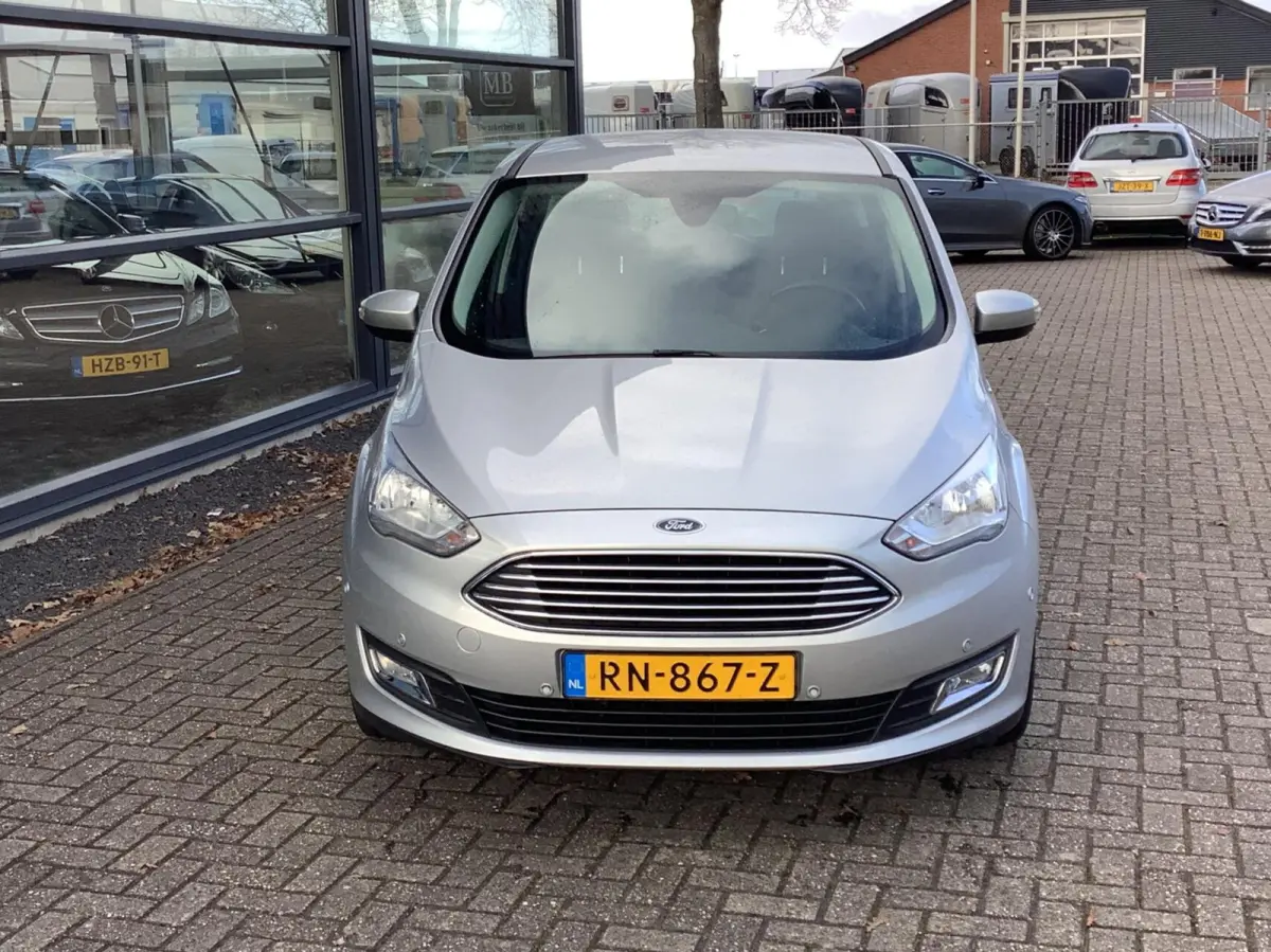 1.0 Titanium cruise control, navi, trekhaak