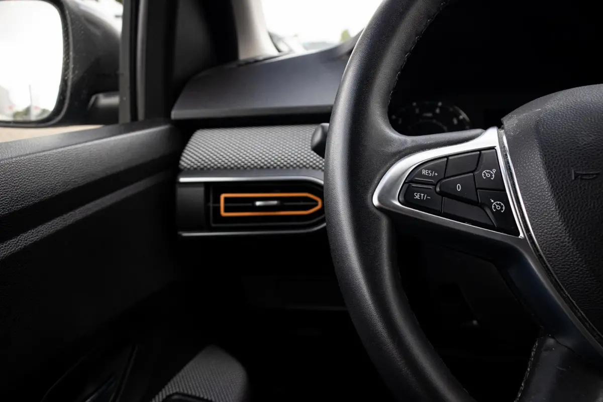 1.0 TCe 90 Expression CarPlay | Camera | Cruise | Navi