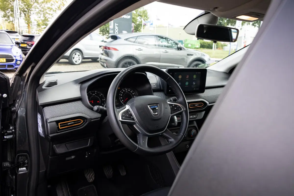 1.0 TCe 90 Expression CarPlay | Camera | Cruise | Navi