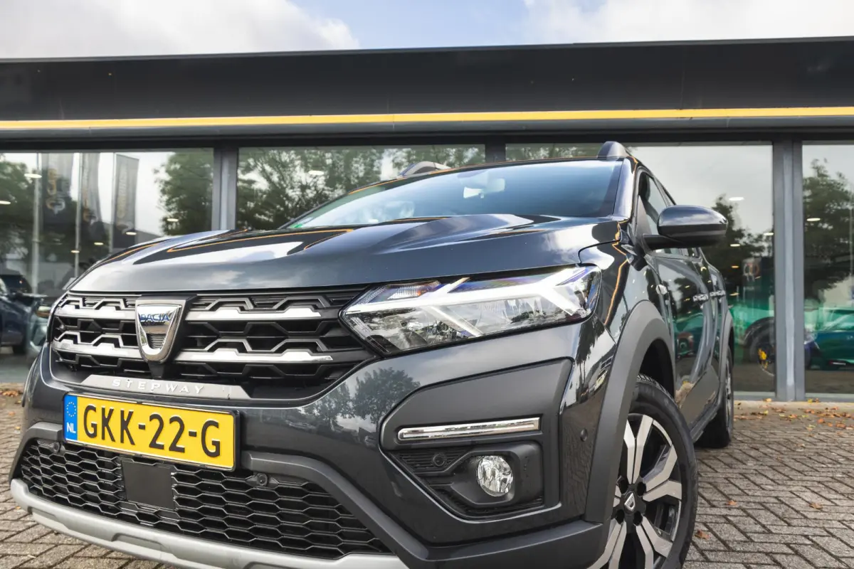 1.0 TCe 90 Expression CarPlay | Camera | Cruise | Navi
