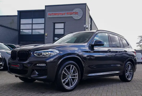 XDrive20i High Executive | M-pakket | BTW incl. | Panorama | Trekhaak | Harman Kardon | Facelift | 360cam | Stoelverwarming