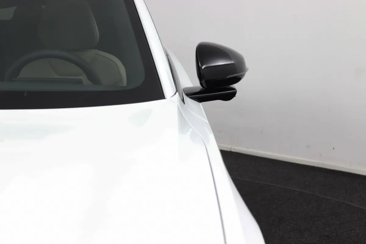 Single Motor Extended Range Ultra 92 kWh | Bowers & Wilkins audiosysteem | Cruise control adaptief met Stop&Go en stuurhulp | Dodehoekdetectie met correctie