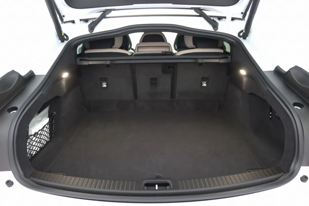 Single Motor Extended Range Ultra 92 kWh | Bowers & Wilkins audiosysteem | Cruise control adaptief met Stop&Go en stuurhulp | Dodehoekdetectie met correctie