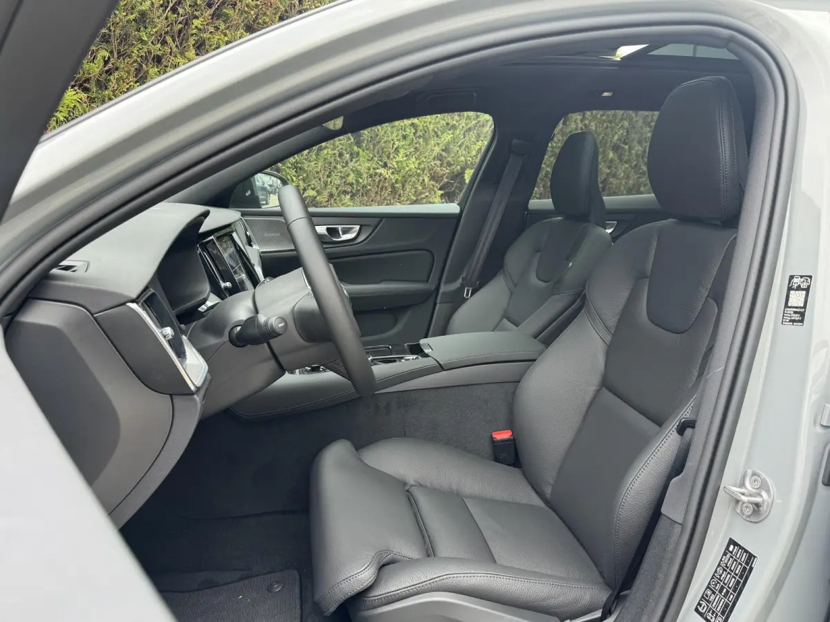 T8 Plug-in hybrid AWD Plus Dark | H&K Audio | 360 Camera | Elektr. stoel