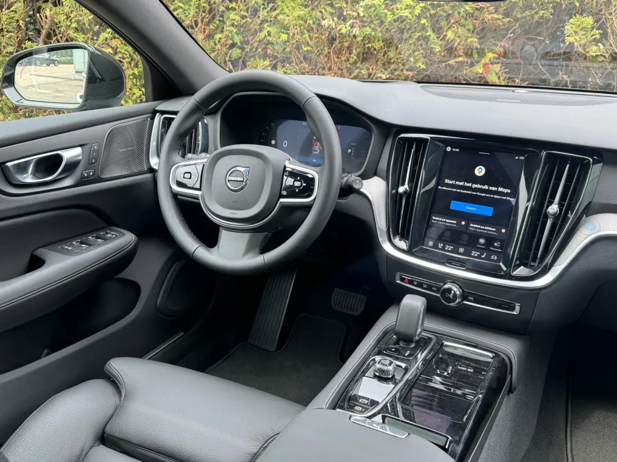 T8 Plug-in hybrid AWD Plus Dark | H&K Audio | 360 Camera | Elektr. stoel