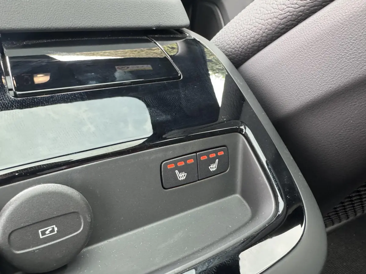 T8 Plug-in hybrid AWD Plus Dark | H&K Audio | 360 Camera | Elektr. stoel