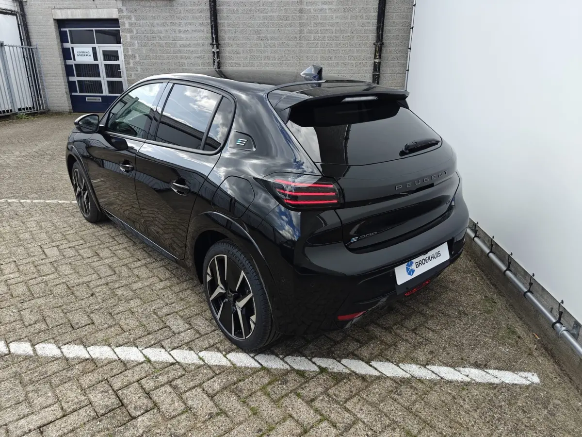 GT | Adaptieve cruise control met Stop&Go functie | Elektrische parkeerrem | Elektrische parkeerrem