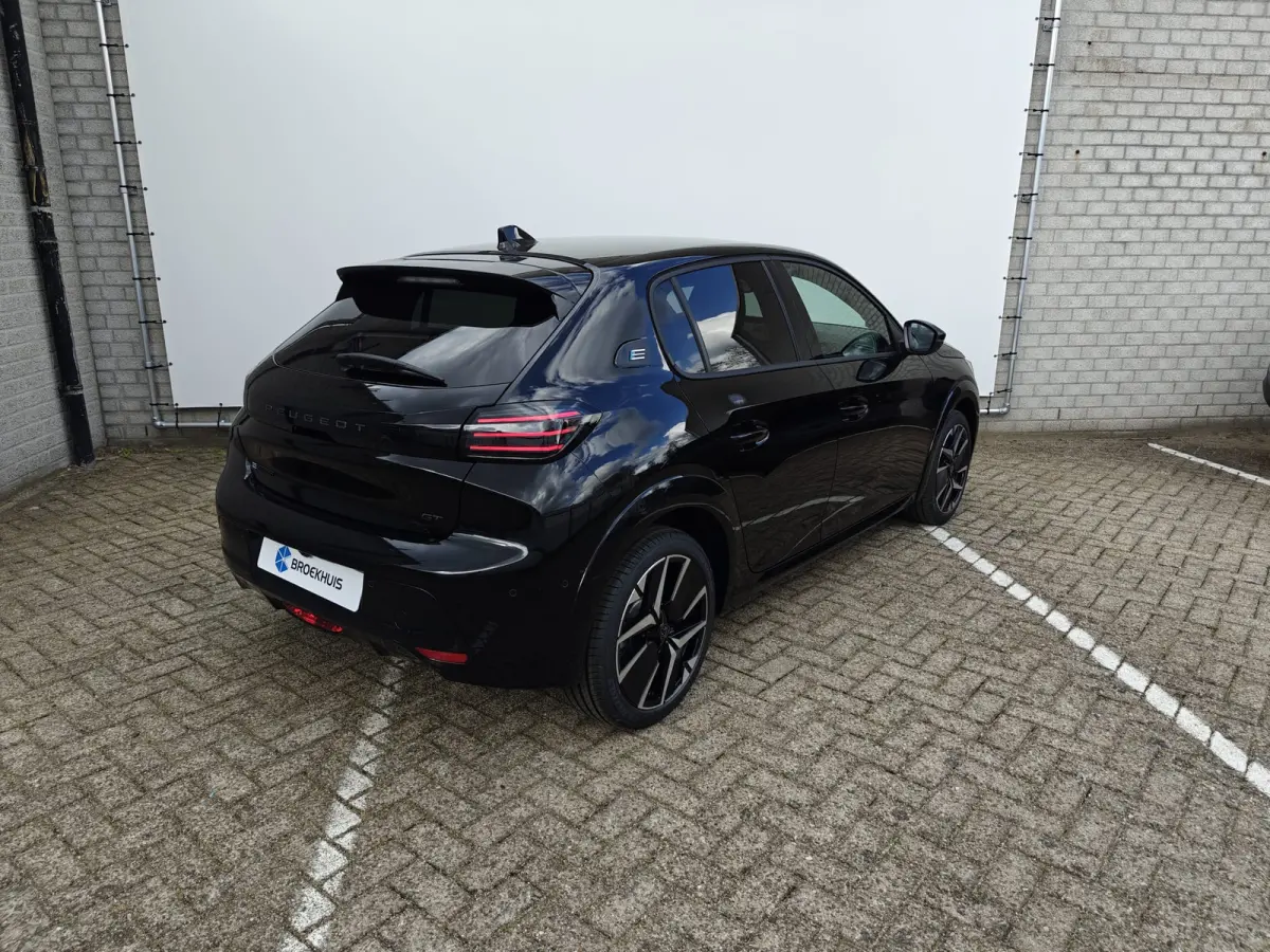 GT | Adaptieve cruise control met Stop&Go functie | Elektrische parkeerrem | Elektrische parkeerrem
