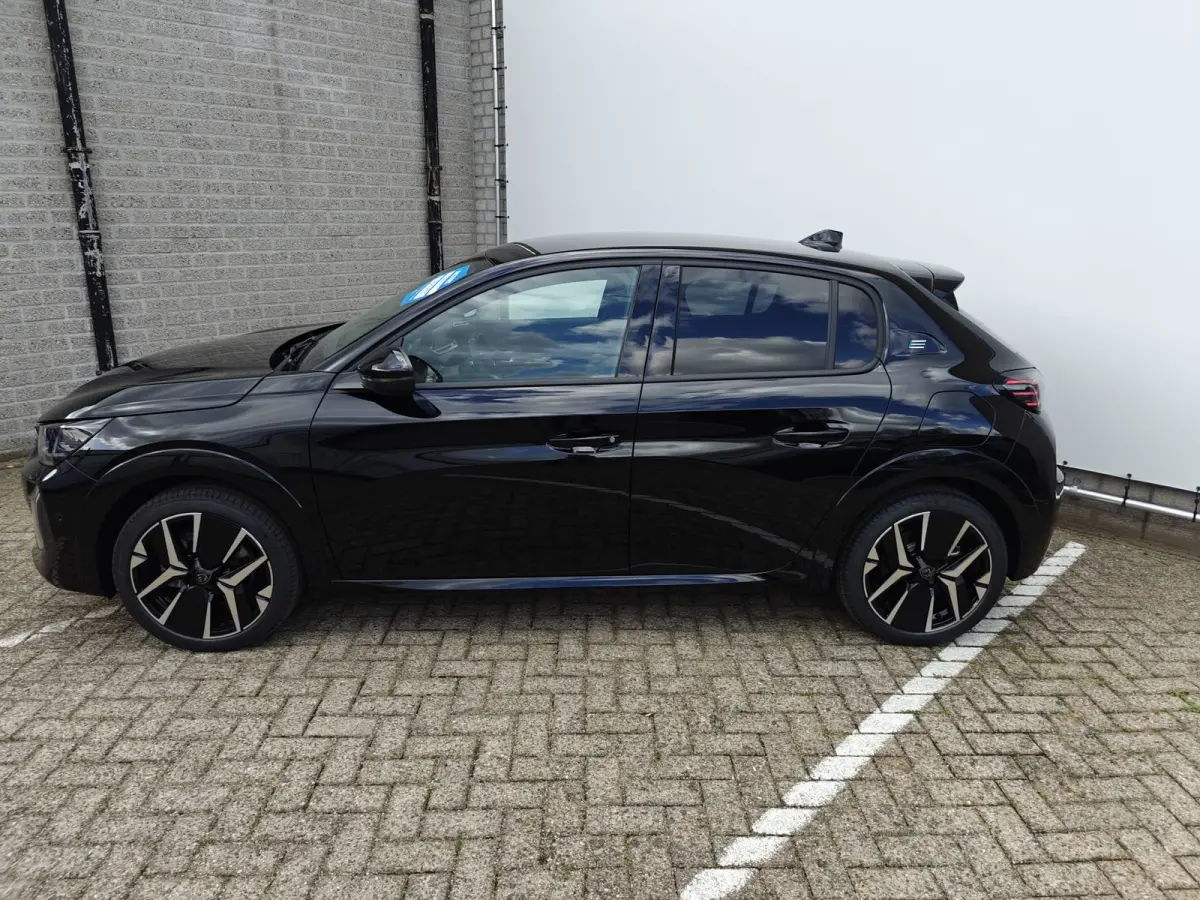 GT | Adaptieve cruise control met Stop&Go functie | Elektrische parkeerrem | Elektrische parkeerrem