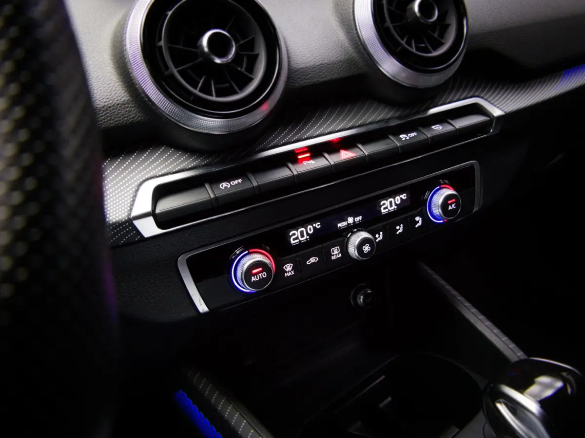 35 TFSI S-Line Edition (SFEERVERLICHTING, CAMERA, APPLE CARPLAY/ANDROID AUTO, LED-MATRIX, AFGEVLAKT SPORTSTUUR, CRUISE)