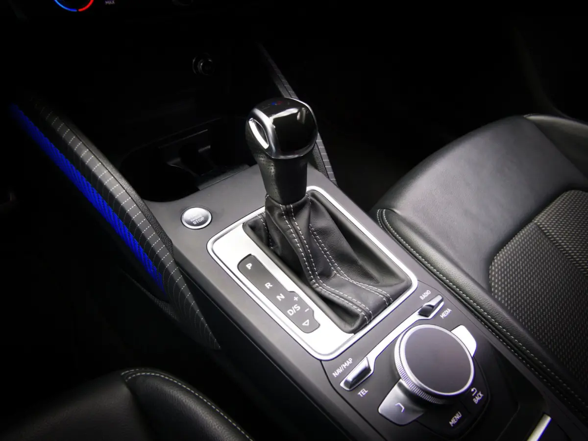 35 TFSI S-Line Edition (SFEERVERLICHTING, CAMERA, APPLE CARPLAY/ANDROID AUTO, LED-MATRIX, AFGEVLAKT SPORTSTUUR, CRUISE)
