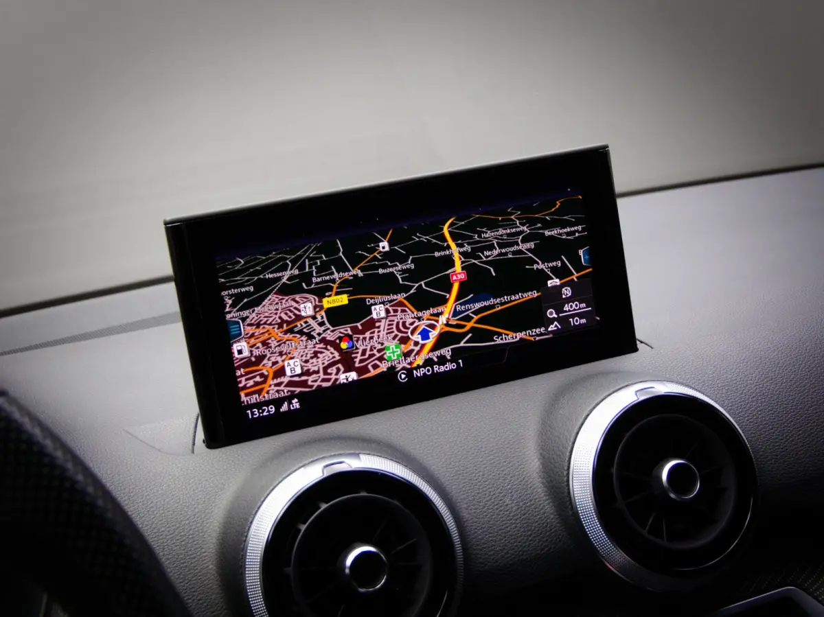 35 TFSI S-Line Edition (SFEERVERLICHTING, CAMERA, APPLE CARPLAY/ANDROID AUTO, LED-MATRIX, AFGEVLAKT SPORTSTUUR, CRUISE)