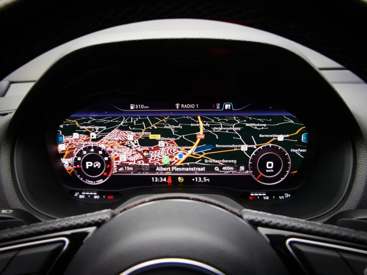 35 TFSI S-Line Edition (SFEERVERLICHTING, CAMERA, APPLE CARPLAY/ANDROID AUTO, LED-MATRIX, AFGEVLAKT SPORTSTUUR, CRUISE)