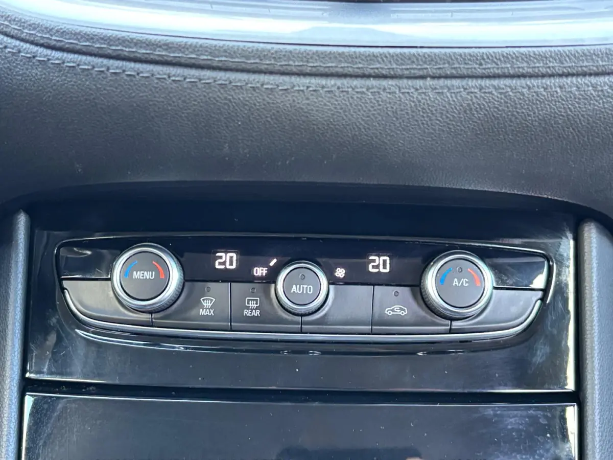 1.2 Turbo 130 pk ✅ CarPlay ✅ Distr vv ✅ 17 inch