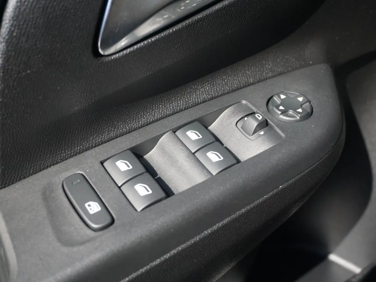 1.2 Turbo Hybrid Edition Airco