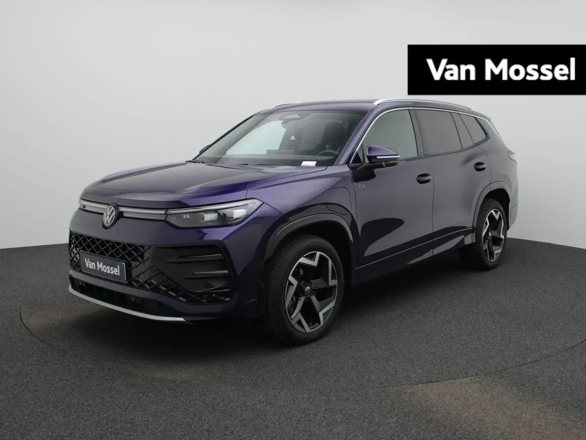 1.5 eHybrid R-Line Edition 272 PK| SoH 100% | Panorama Dak | Trekhaak | Navigatie + (Groot Scherm) | Head-Up Display | Stoelverwarming | Stuurwielverwarming