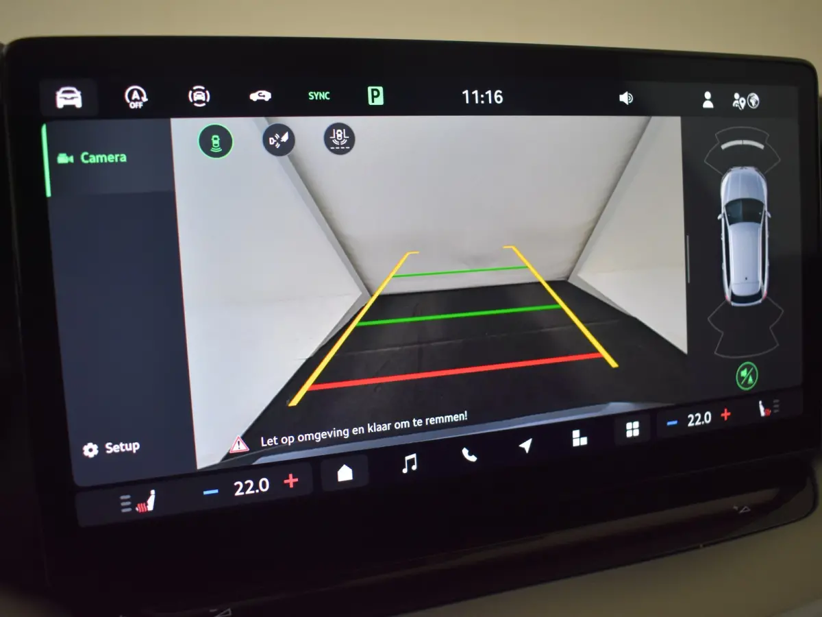 Business Edition Plus | Achteruitrijcamera | Chromen grille | Dynamic Chassis Control