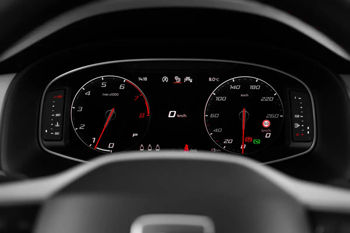 FR Business Intense | Achteruitrijcamera | Airconditioning automatisch met 2-zone-temperatuurregeling | Centrale vergr. met afstandsbediening en Keyless Entry&Go