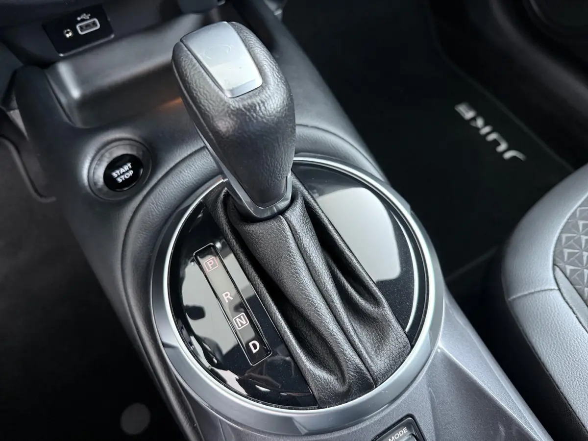 1.6 Hybrid N-Design | Stoel-, Stuur- & Voorruitverw. | | Parkeercamera | Navigatie |