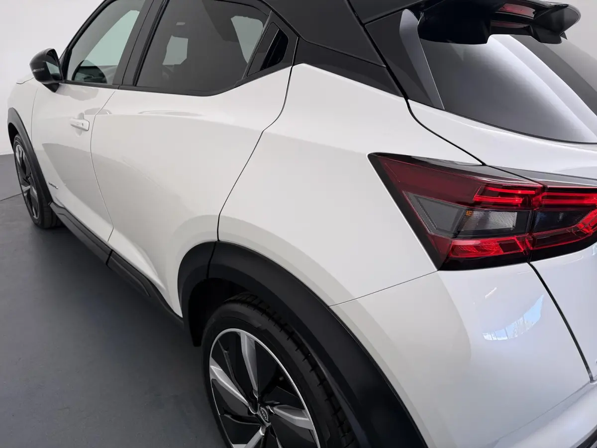 1.6 Hybrid N-Design | Stoel-, Stuur- & Voorruitverw. | | Parkeercamera | Navigatie |