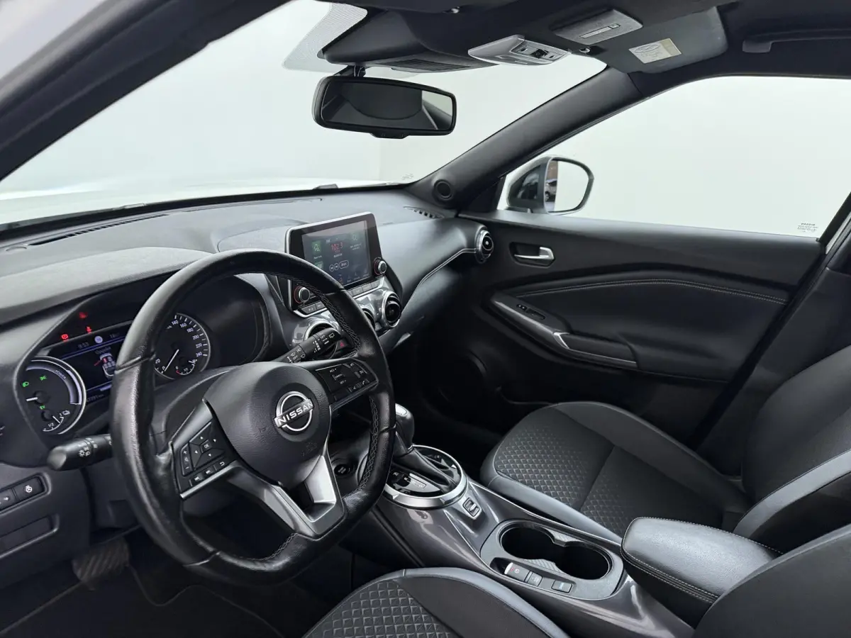 1.6 Hybrid N-Design | Stoel-, Stuur- & Voorruitverw. | | Parkeercamera | Navigatie |