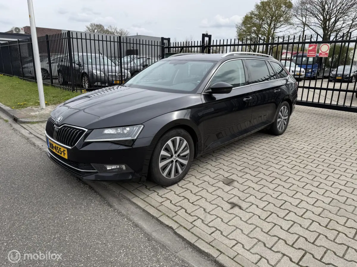 Škoda Superb Combi 2018 Diesel Handgeschakeld leasen