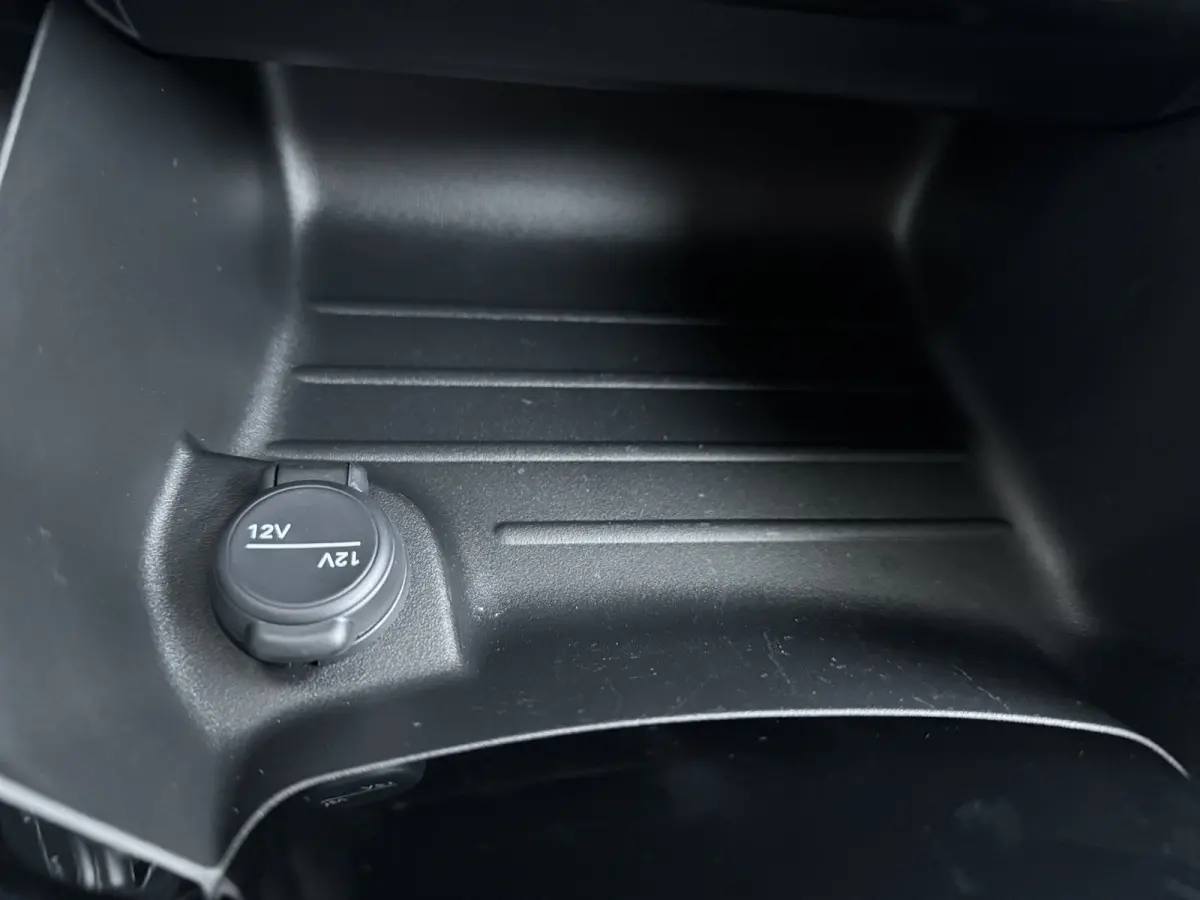 GT | Active Safety Brake met camera en radar (automatisch noodremsysteem) met Distance Alert (waarschuwing dreigende aanrijding) | Advanced Active Safety Brake met camera en radar | Climate 