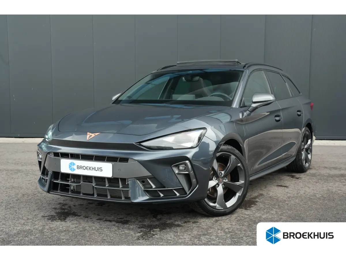1.5 TSI e-Hybrid 204pk Business | Panoramadak | Stuur & Stoelverwarming | Sennheiser | Achteruitrijcamera | 18"