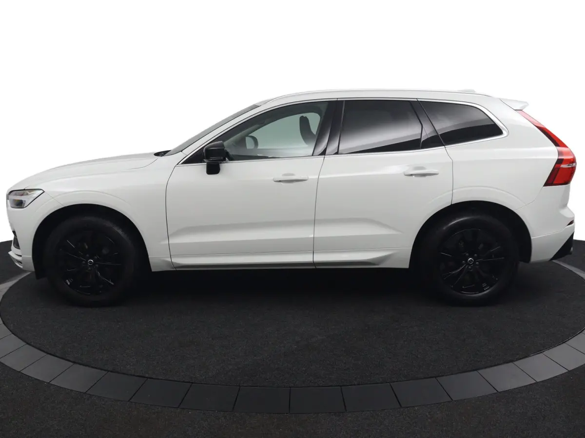 B5 Black Pack | Trekhaak 2300KG! | Camera | Adaptive Cruise | BLIS | Stoelverwarming | Verwarmbare Voorruit | CarPlay/Android Auto
