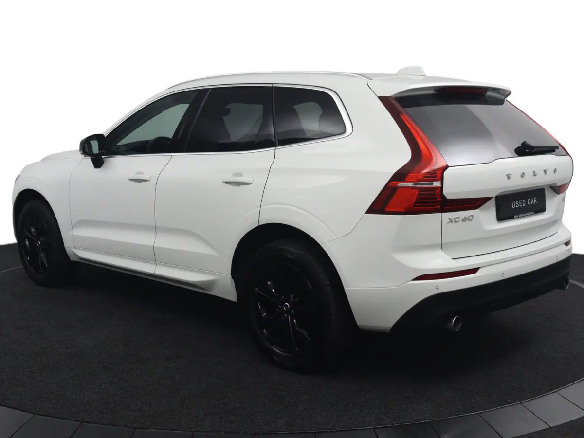 B5 Black Pack | Trekhaak 2300KG! | Camera | Adaptive Cruise | BLIS | Stoelverwarming | Verwarmbare Voorruit | CarPlay/Android Auto