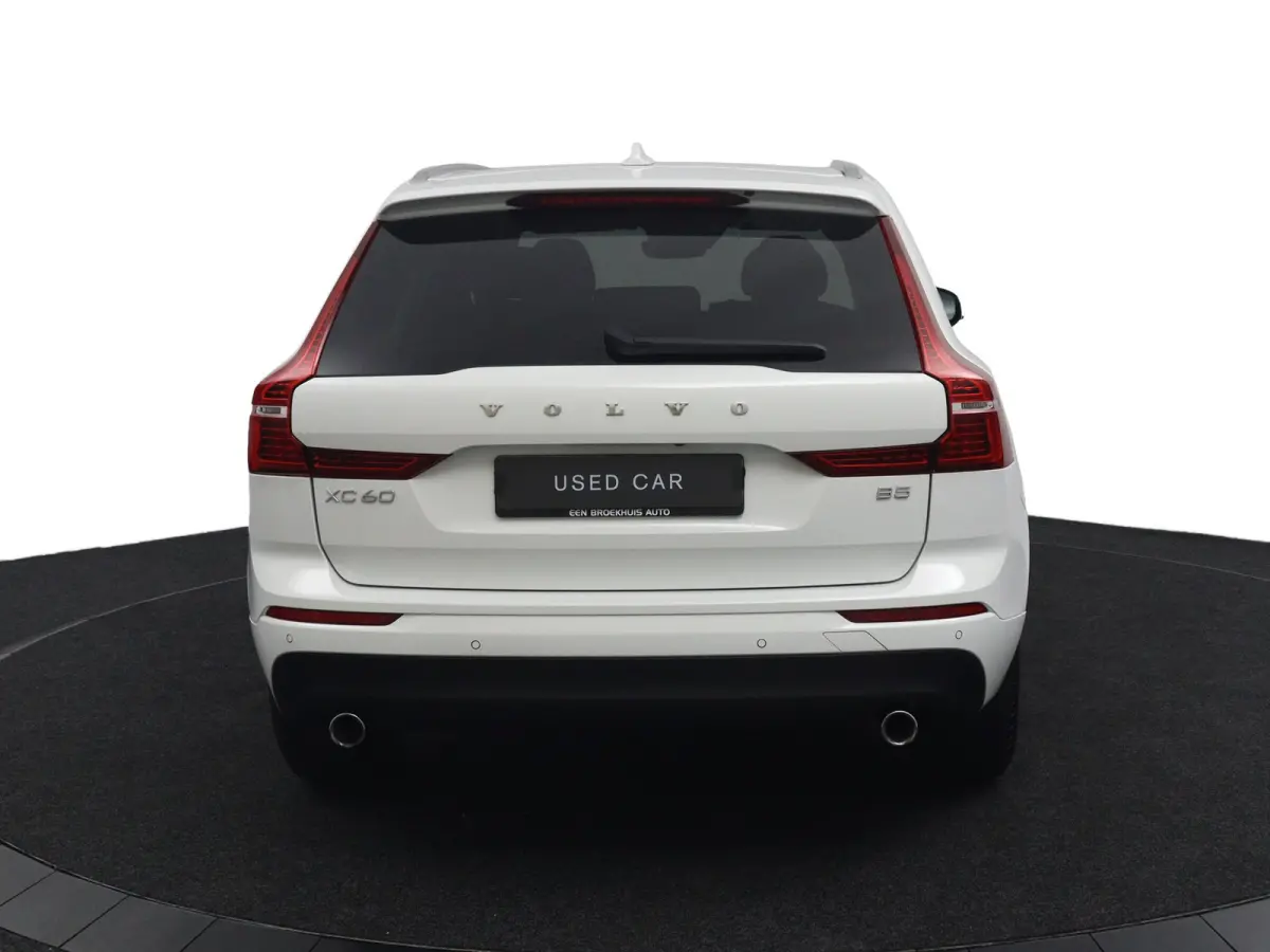 B5 Black Pack | Trekhaak 2300KG! | Camera | Adaptive Cruise | BLIS | Stoelverwarming | Verwarmbare Voorruit | CarPlay/Android Auto
