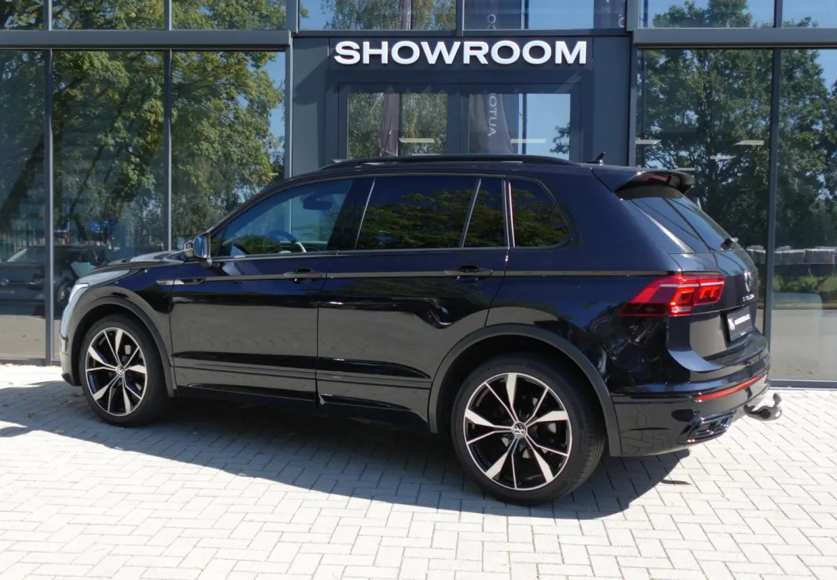 1.5 TSI R-Line PANO KEYLESS CAM