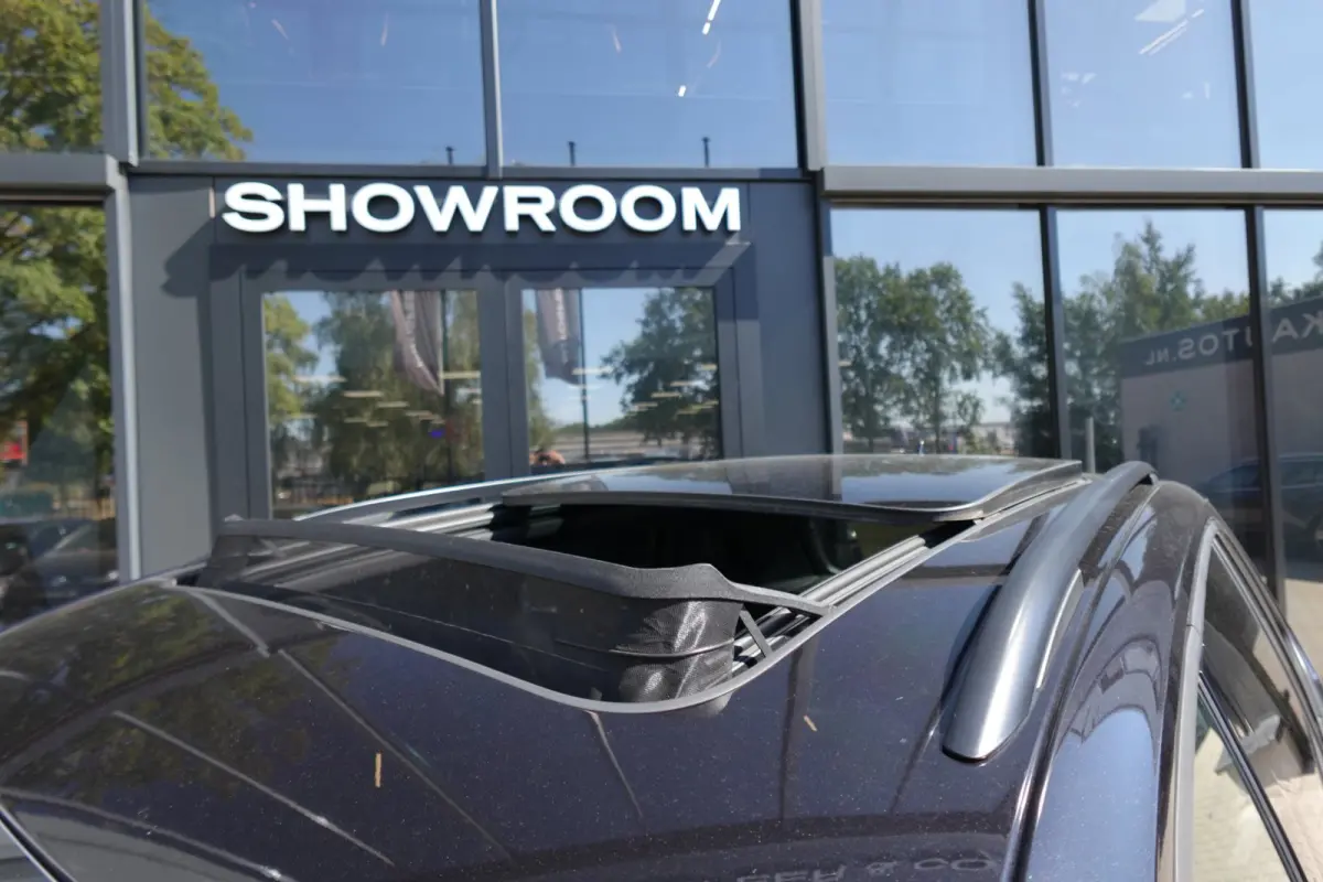 1.5 TSI R-Line PANO KEYLESS CAM