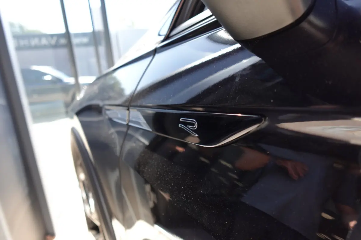 1.5 TSI R-Line PANO KEYLESS CAM