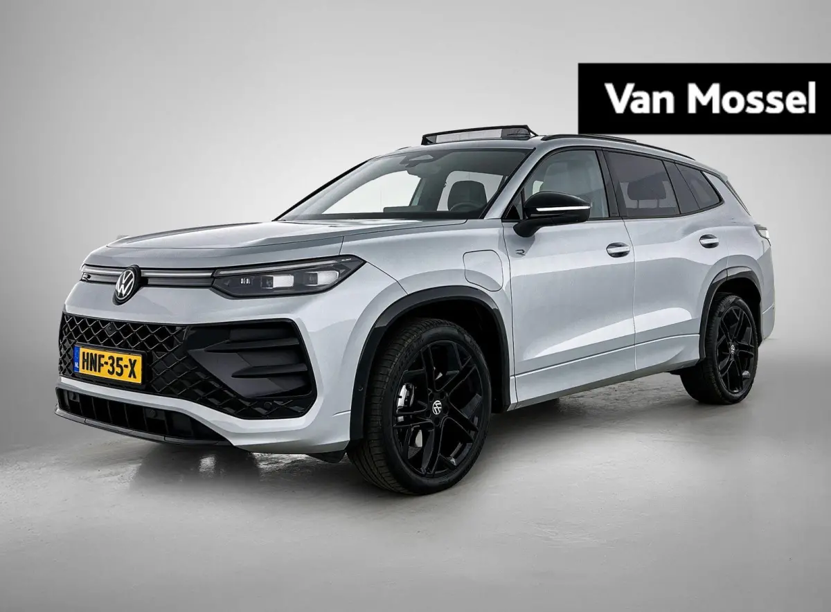 1.5 eHybrid R-Line Edition | SoH 97% | 272 PK | Automaat | Black Style | Lederen Interieur (Memory Seats) | 360* Camera (Helicopter View) | Head-Up Display | Harman-Kardon