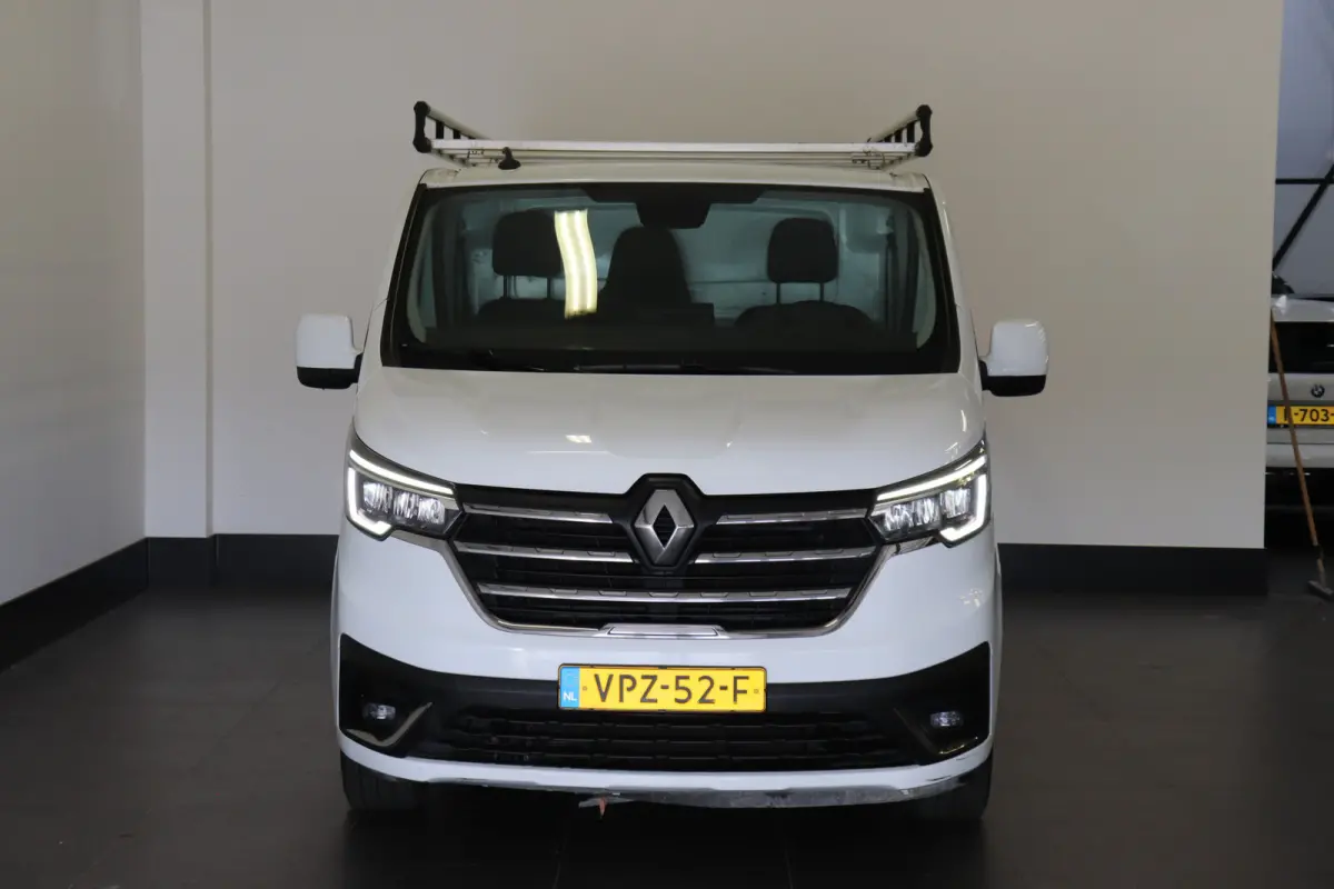 2.0 dCi 110PK L2 EURO 6 - Airco - Cruise - Trekhaak - € 14.900,- Excl.