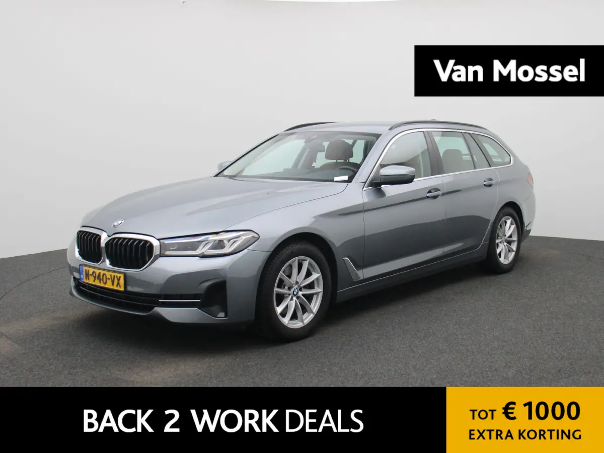 520i Business Edition Plus | Automaat | LMV | Navigatie | Stoel verwarming | Virtual cockpit | Leder |  Parkeer sensoren | Elec. achterklep | Virtual cockpit | Camera | Climate control | Cru
