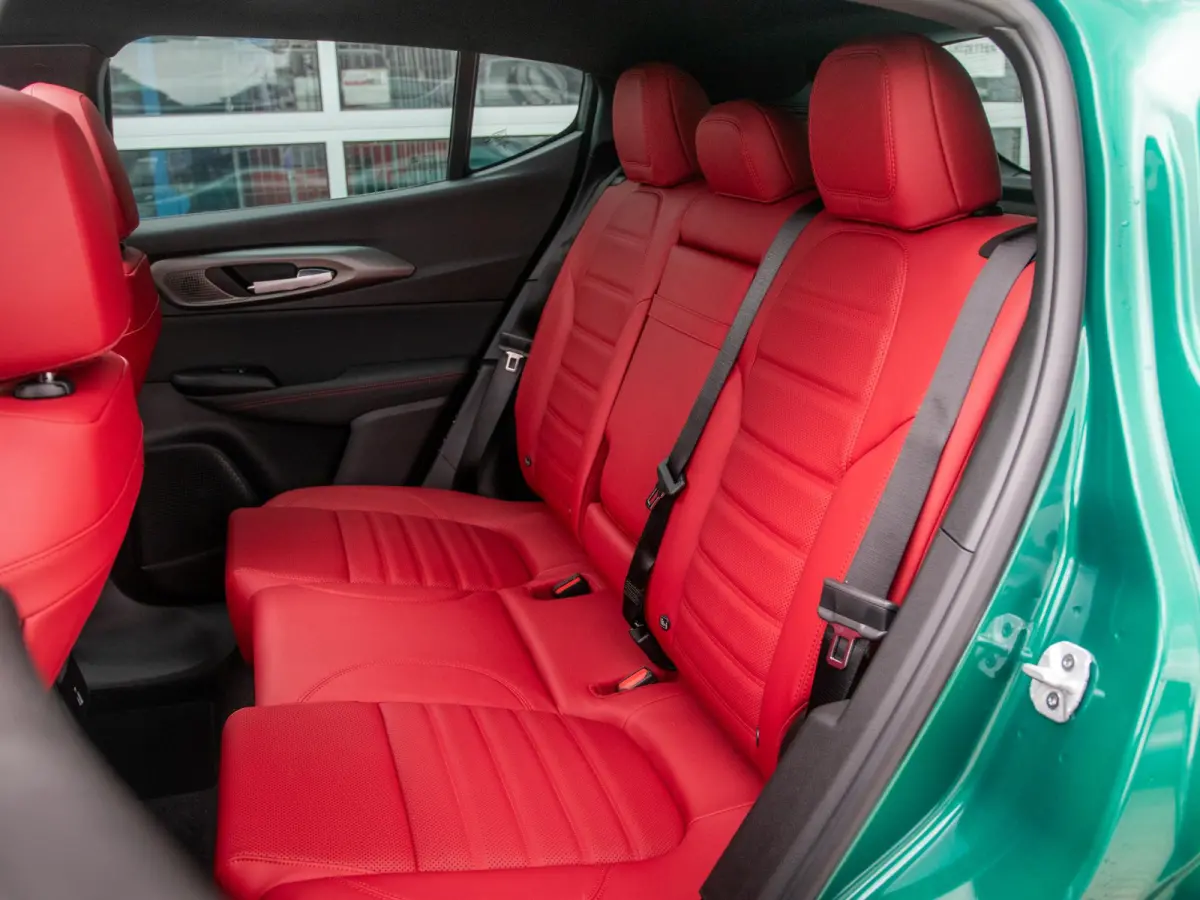 1.3 Ibrida Plug-In Q4 270pk AWD Veloce | Teck Pack | Schuif/Kanteldak | Harman Kardon | 20"  | Bicolore