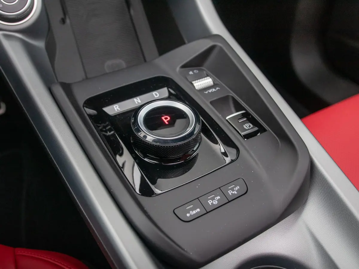 1.3 Ibrida Plug-In Q4 270pk AWD Veloce | Teck Pack | Schuif/Kanteldak | Harman Kardon | 20"  | Bicolore