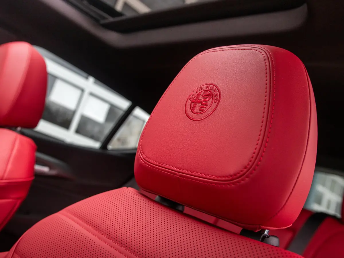 1.3 Ibrida Plug-In Q4 270pk AWD Veloce | Teck Pack | Schuif/Kanteldak | Harman Kardon | 20"  | Bicolore