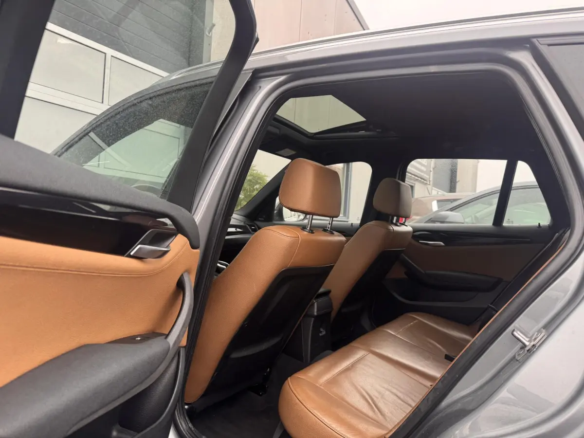 xDrive28i Executive / NAP / PANO / GARANTIE / LEER /