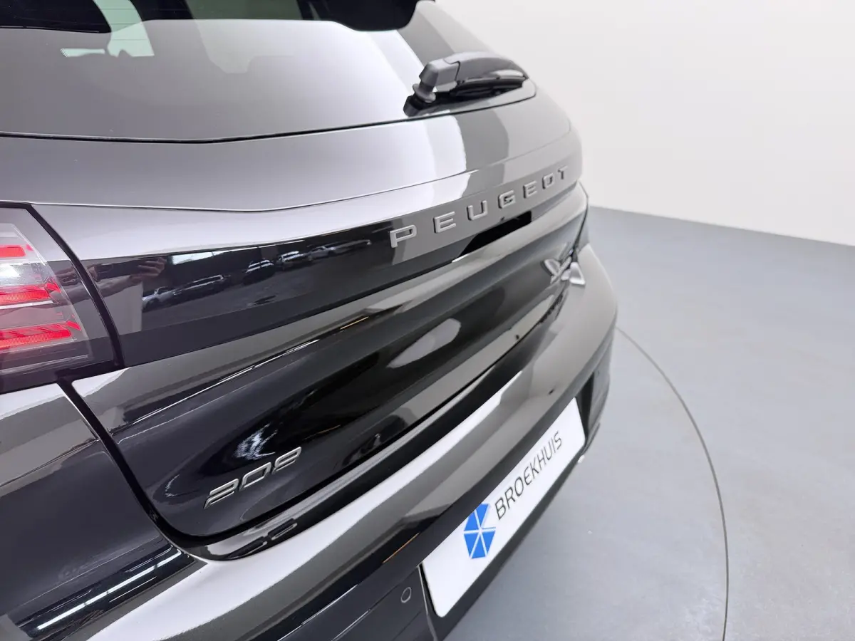 GT | Elektrische parkeerrem | Extra getinte achterste zijruiten en achterruit | Extra getinte achterste zijruiten en achterruit