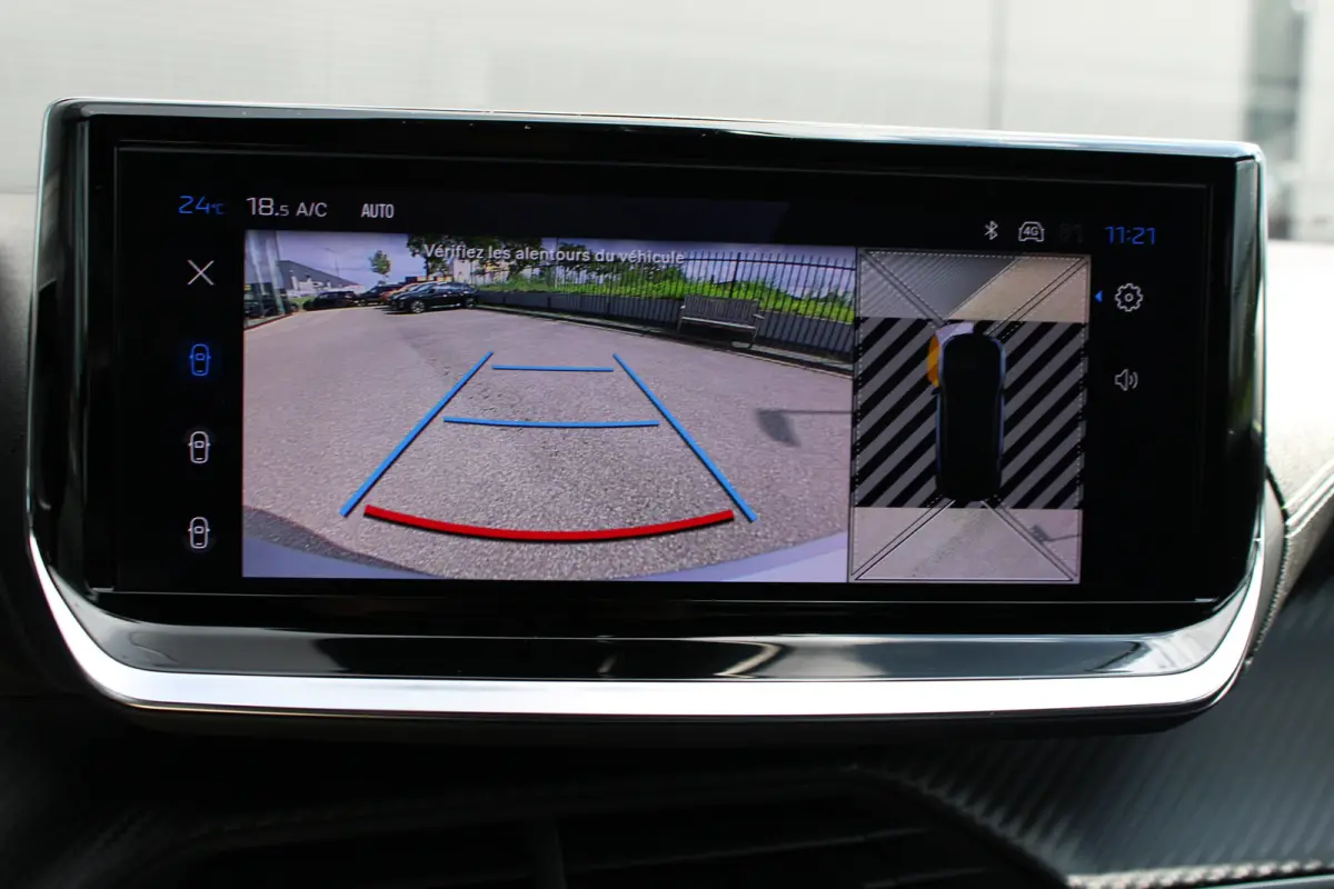 GT | Active Safety Brake met camera en radar (automatisch noodremsysteem) met Distance Alert (waarschuwing dreigende aanrijding) | Advanced Active Safety Brake met camera en radar | Climate 