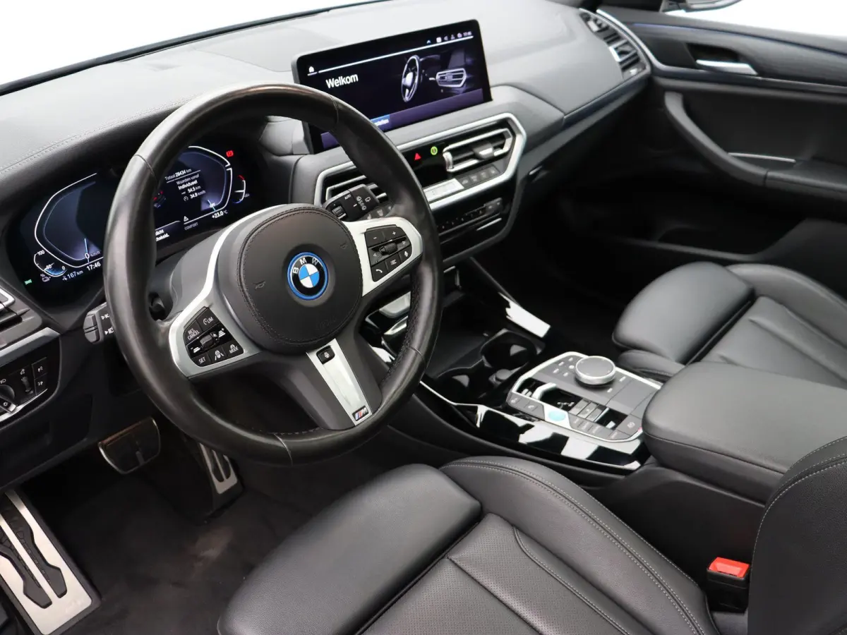 High Executive 80 kWh SoH 97% | High Executive | Stuurwielrand Verwarmd | Driving Assistant Professional | 19''