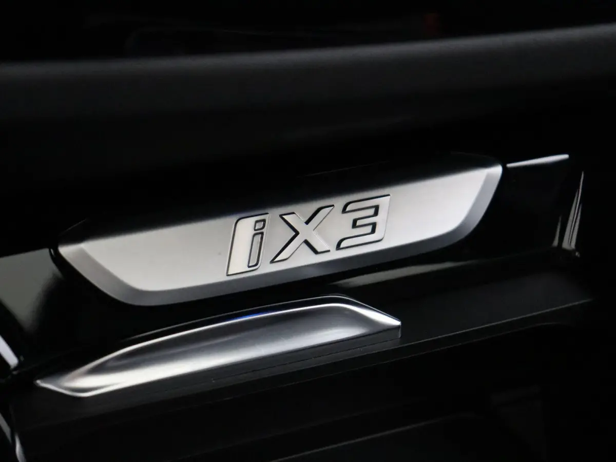 High Executive 80 kWh SoH 97% | High Executive | Stuurwielrand Verwarmd | Driving Assistant Professional | 19''