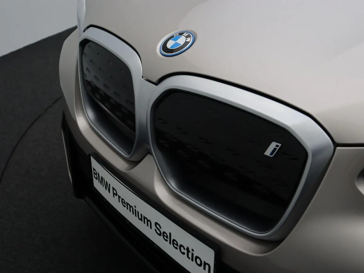 High Executive 80 kWh SoH 97% | High Executive | Stuurwielrand Verwarmd | Driving Assistant Professional | 19''