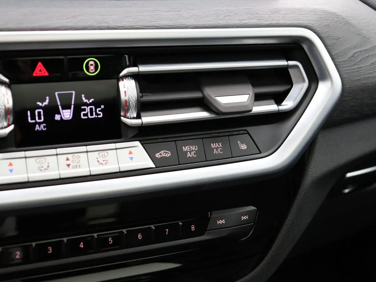 High Executive 80 kWh SoH 97% | High Executive | Stuurwielrand Verwarmd | Driving Assistant Professional | 19''