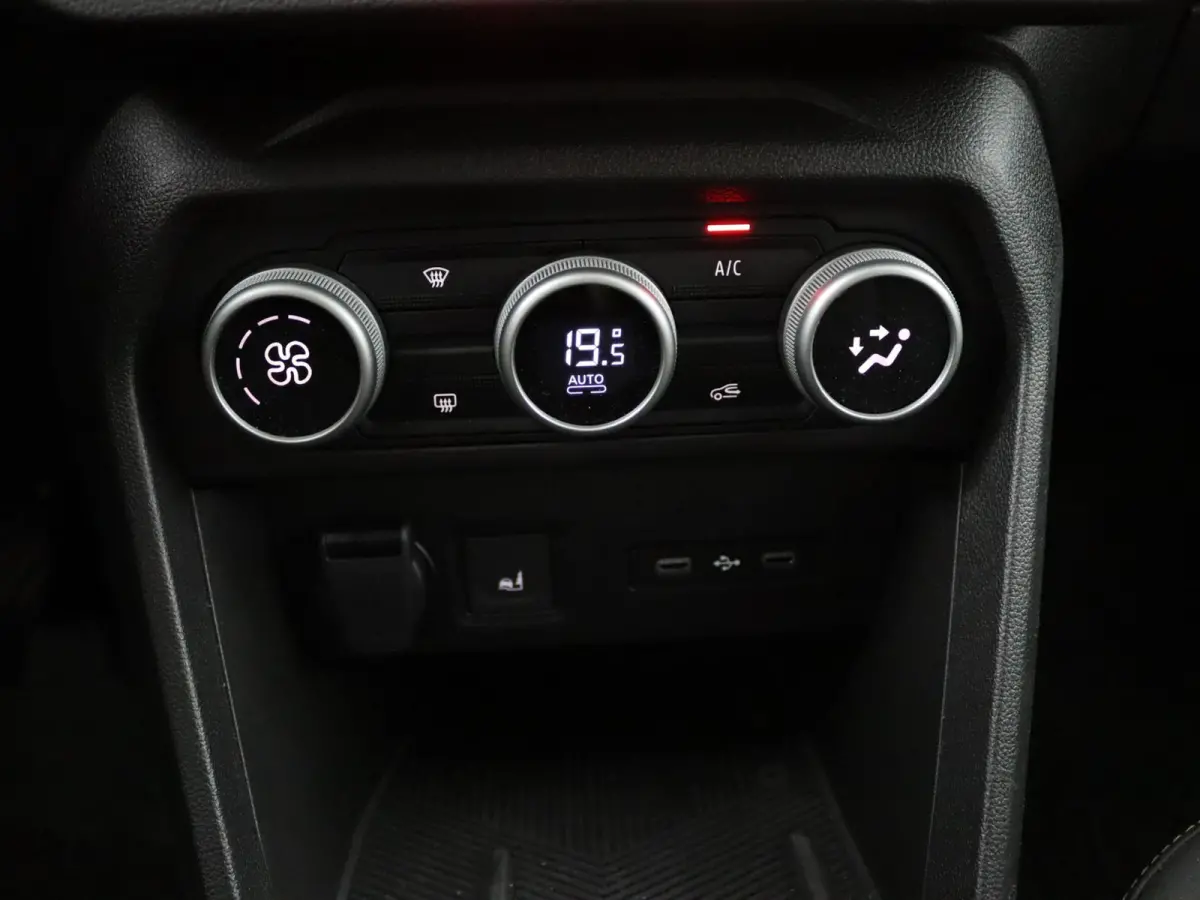 hybrid 155 limited edition 7-zits | 360 camera | Navigatie | Cruise Control |