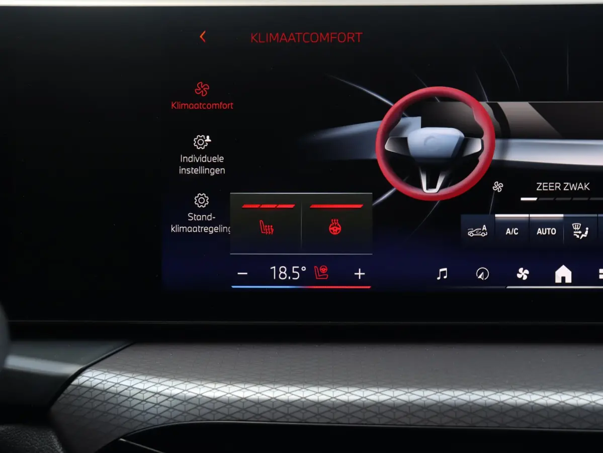 eDrive35 | M Sportpakket Pro | Panodak | Individual Lak | Laserlight | Hi-Fi | Camera | Adaptive Cruise Control | Comfort Access | Stuurwiel Verwarmd | SOH 100% | 19'' LMV