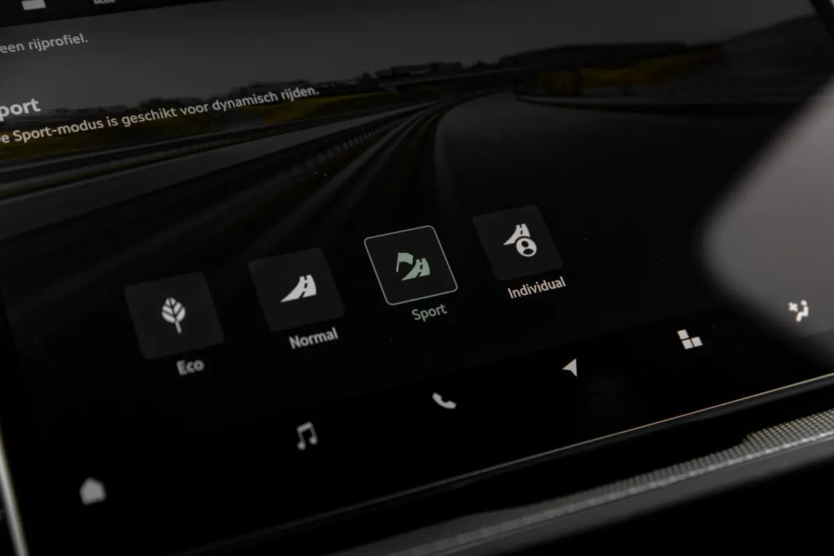 Sportline Business | Achteruitrijcamera | Crew Protect Assist | Cruise control met speedlimiter